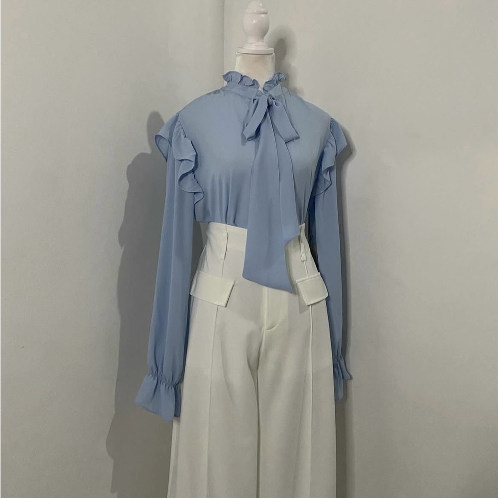BELLE SKY Elegant Blue Blouse with White Trousers delicate Fresh